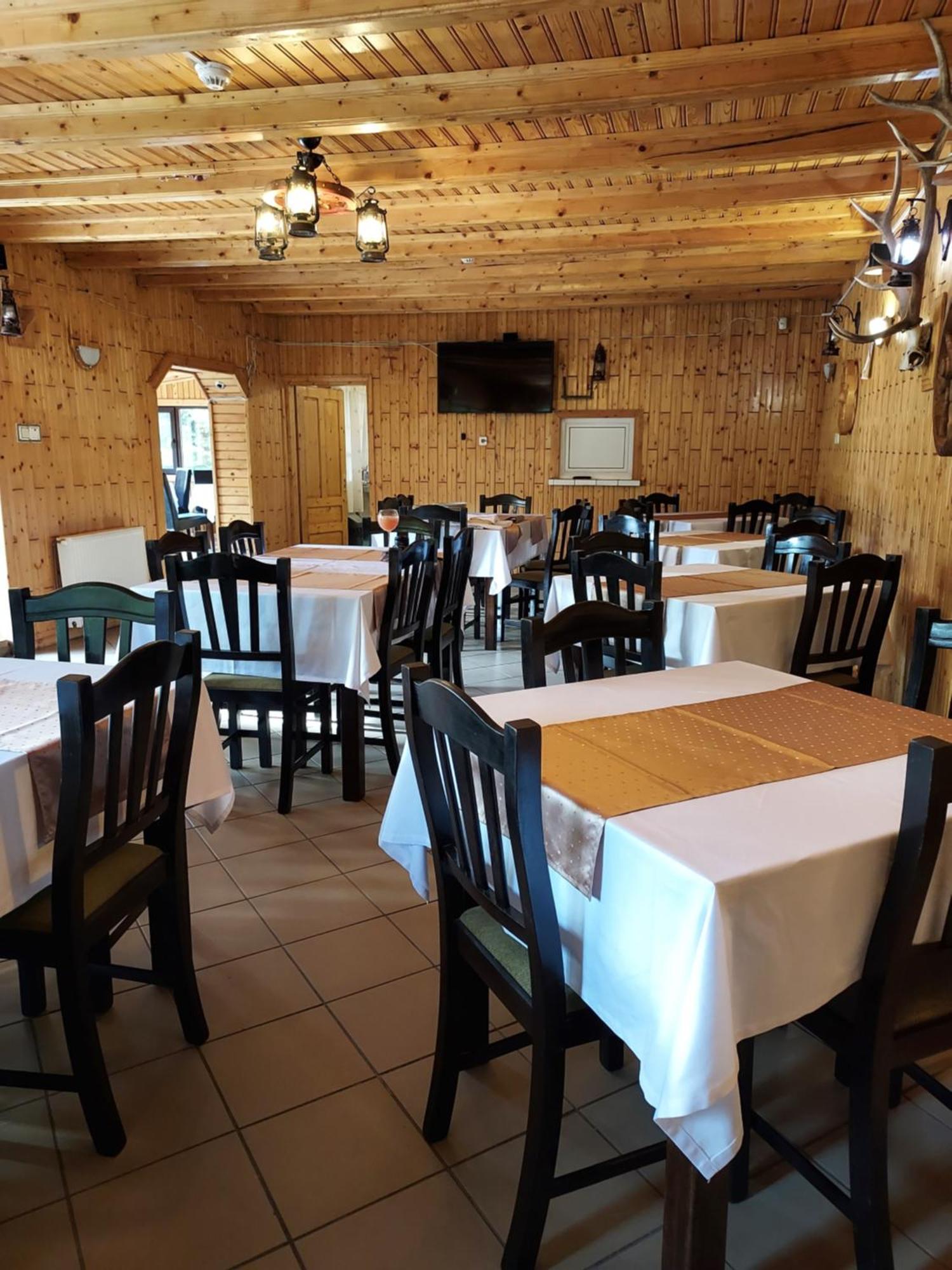 Pensiunea La Taverna Trăisteni Zewnętrze zdjęcie