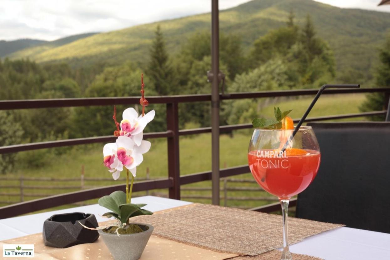 Pensiunea La Taverna Trăisteni Zewnętrze zdjęcie
