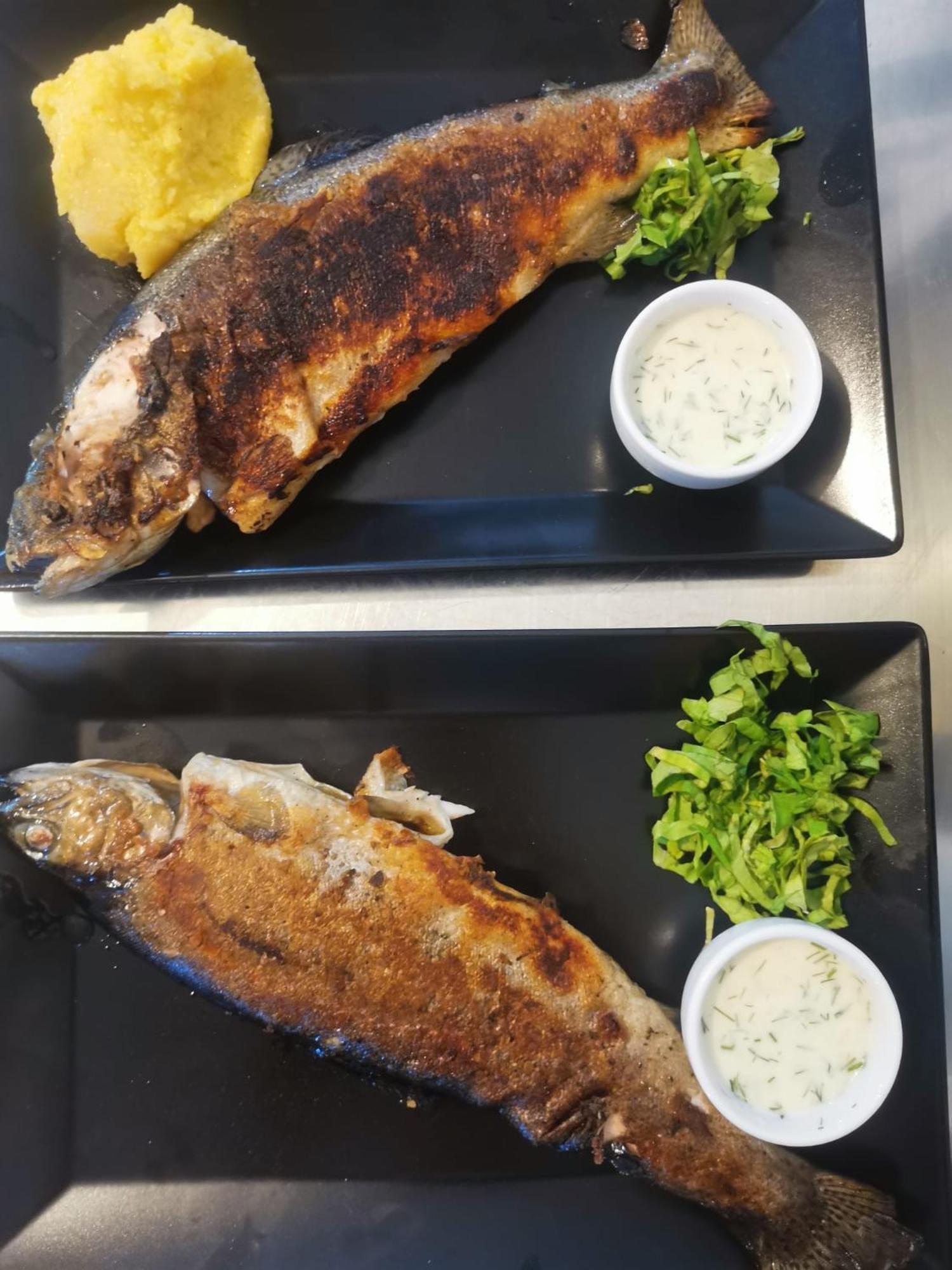 Pensiunea La Taverna Trăisteni Zewnętrze zdjęcie