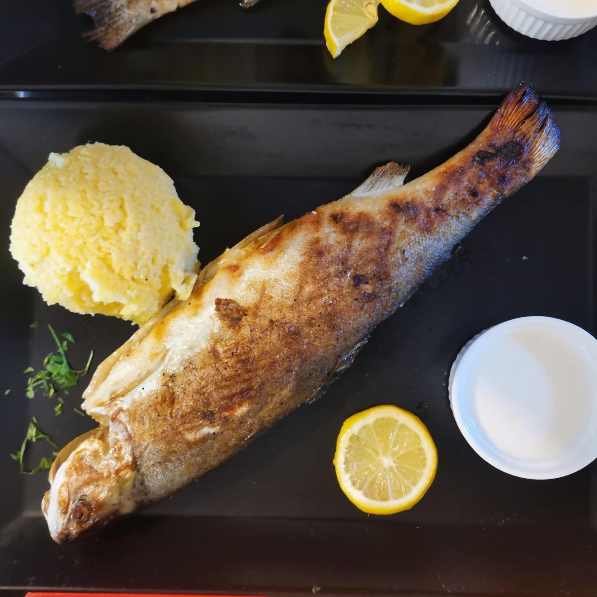 Pensiunea La Taverna Trăisteni Zewnętrze zdjęcie