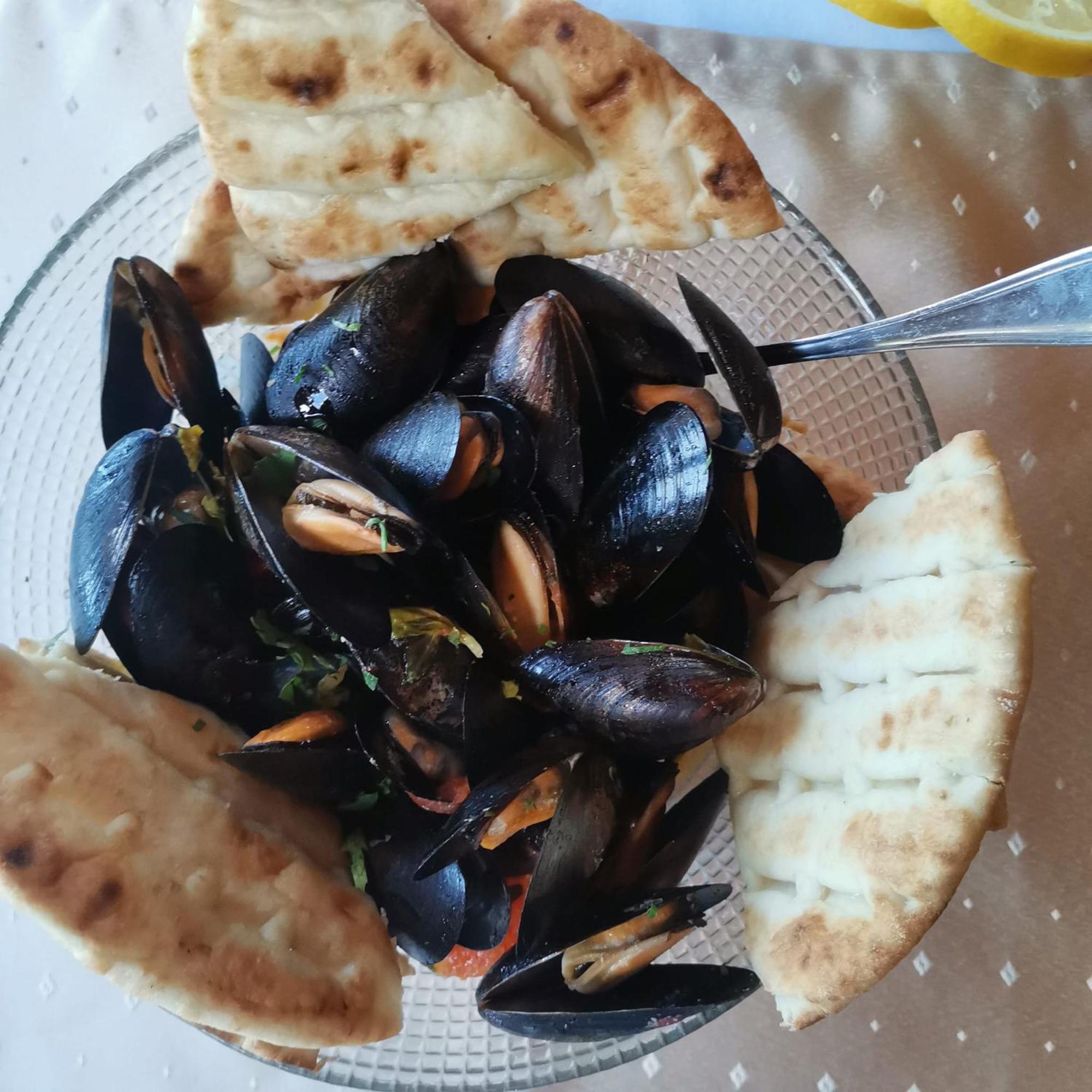 Pensiunea La Taverna Trăisteni Zewnętrze zdjęcie