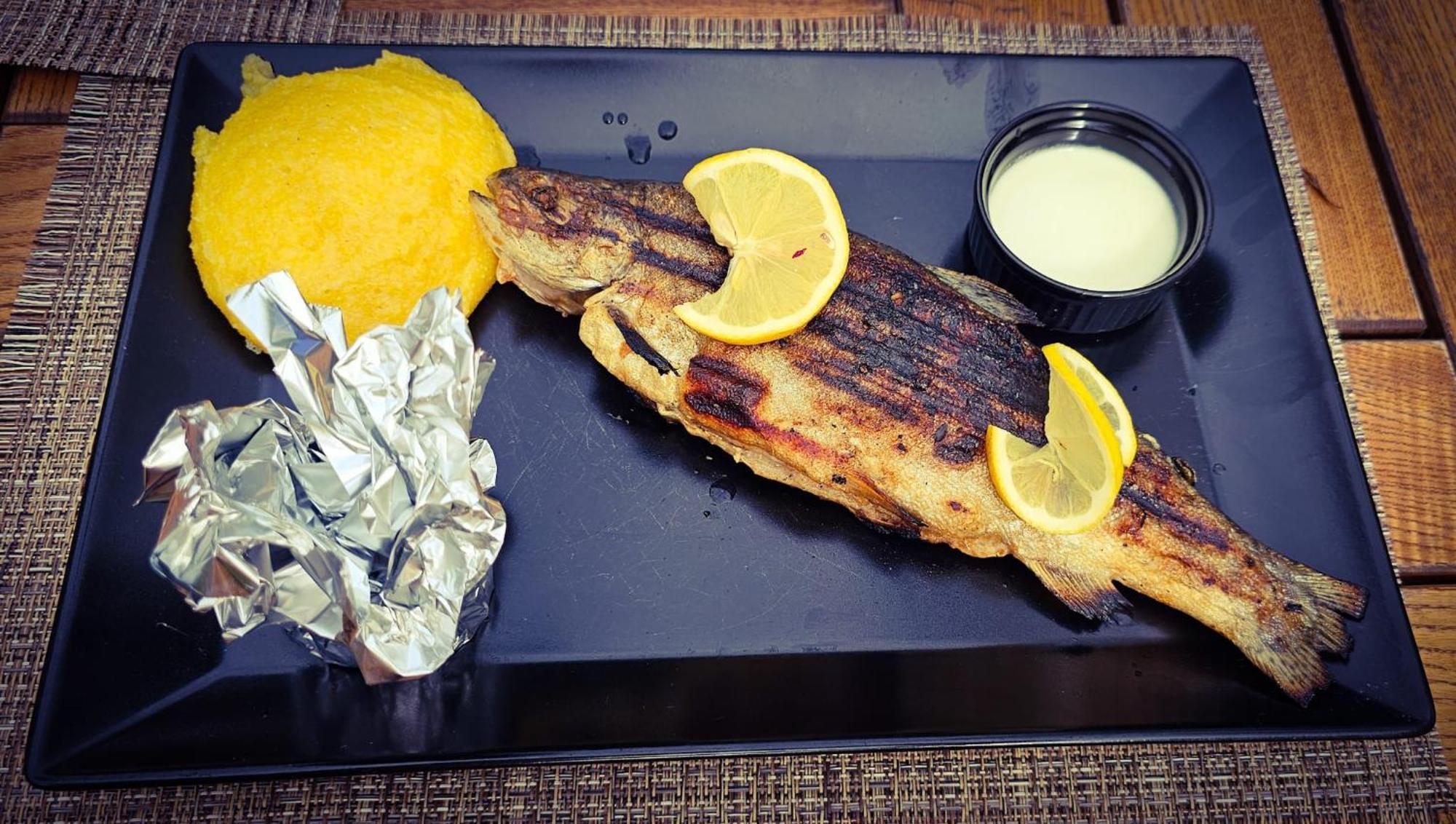 Pensiunea La Taverna Trăisteni Zewnętrze zdjęcie